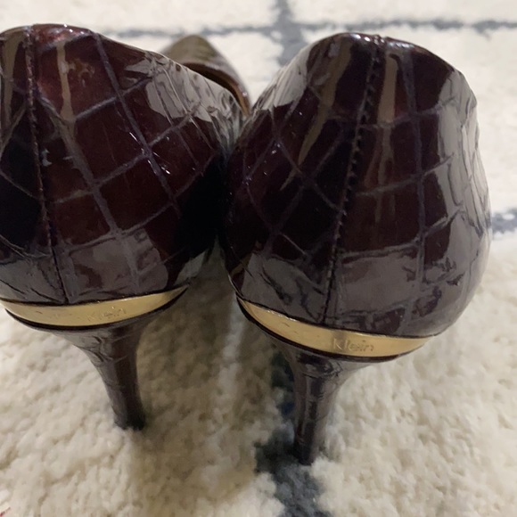 Shoes - Picture 2 of 4